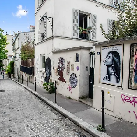 Apartment Cozy Artist Loft Paris