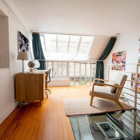 Cozy Artist Loft