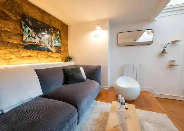 Cozy Artist Loft Paris