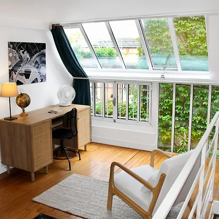 Cozy Artist Loft Lägenhet