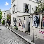 Apartment Cozy Artist Loft Paris