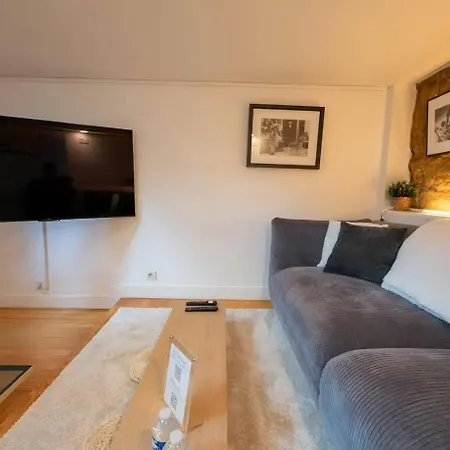 Cozy Artist Loft شقة باريس